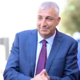 كيف تصبح الشخص الذي لا يُستغنى عنه في بيئة العمل؟/ فهمي دراوشه ,وكيف تصبح الشخص الذي لا يُستغنى عنه في بيئة العمل؟/ فهمي دراوشه