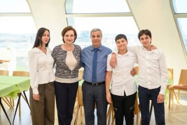 فضيل جبران يَفوز بجائزة معلم الفيزياء المتفوق