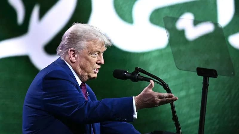 ترامب يعلن رفع العقوبات عن سوريا: "آن الأوان لفرصة جديدة"