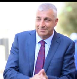 ظاهرة ارتداء النظارات في سن مبكر في ازدياد : الأسباب، الأبعاد، والتوصيات