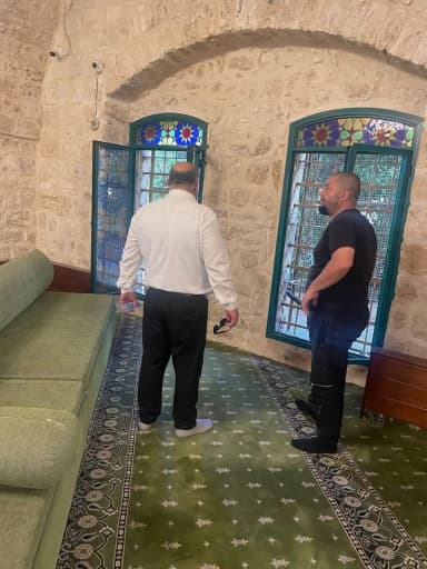 زيارة تفقدية لمسجي الجرينة والصغير في مدينة حيفا