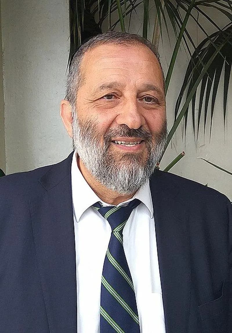 زعيم حزب شاس أرييه درعي: الرئيس دونالد ترامب، ليباركك الرب